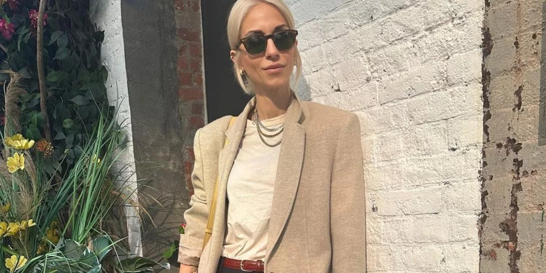 Σοφία Καρβέλα | Πώς επέλεξε να φορέσει τη ζακέτα που έχει γίνει viral στο TikTok