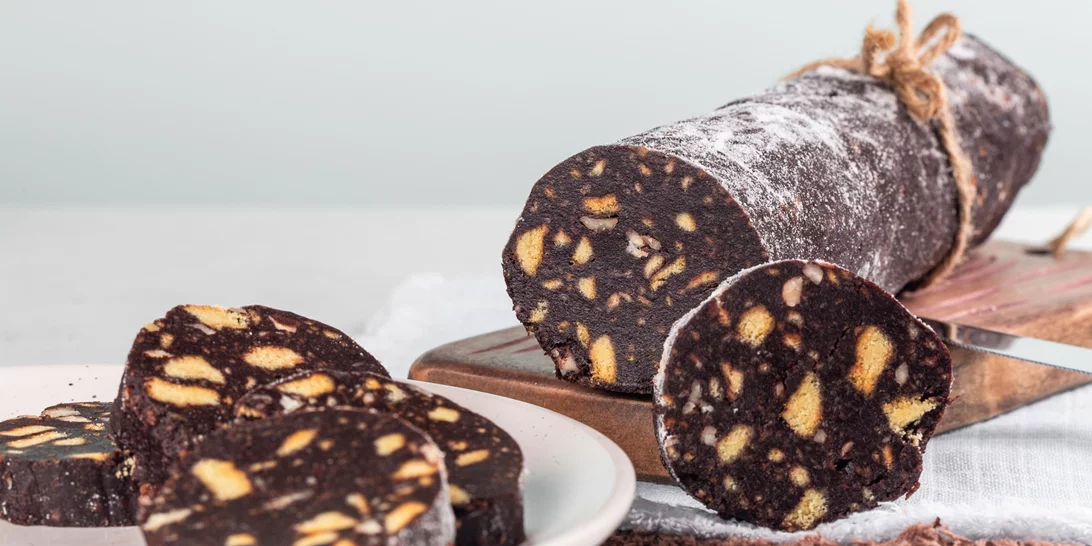 Ο πιο λαχταριστός κορμός σοκολάτας με τα κουλουράκια που σου έμειναν από το Πάσχα