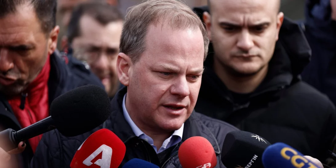 Ο Κώστας Καραμανλής μιλάει πρώτη φορά για τα Τέμπη| Γιατί να παραιτηθώ και να αναλάβω τα εγκληματικά λάθη των προηγουμένων;