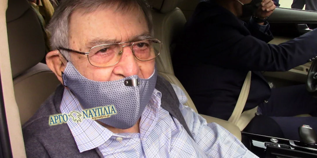 Εμβολιάστηκε στο Ναύπλιο ο τέως βασιλιάς Κωνσταντίνος συνοδευόμενος από την Άννα - Μαρία