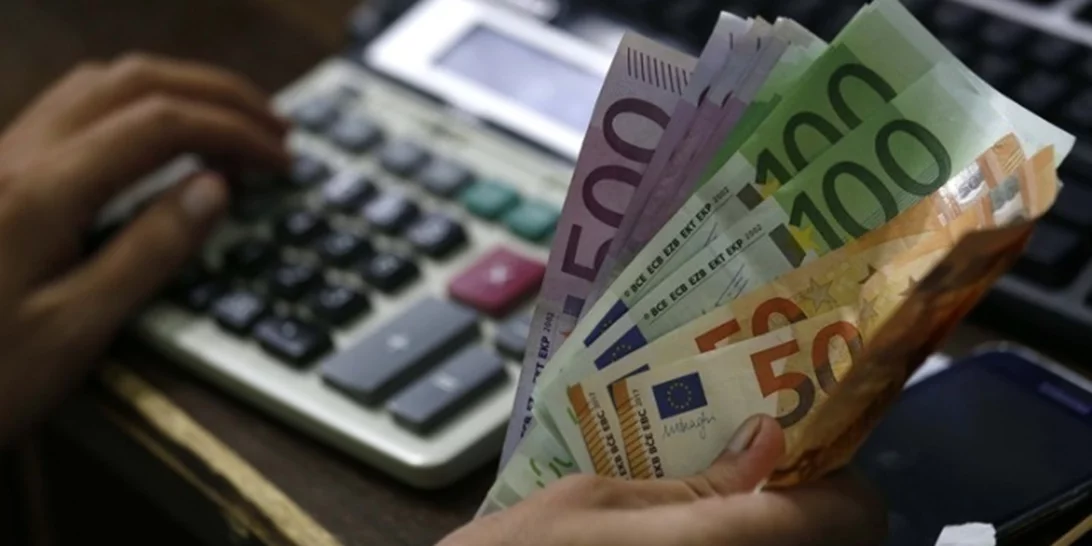 Αυξήσεις θα δουν από σήμερα οι εργαζόμενοι στον ιδιωτικό τομέα από τις φοροελαφρύνσεις