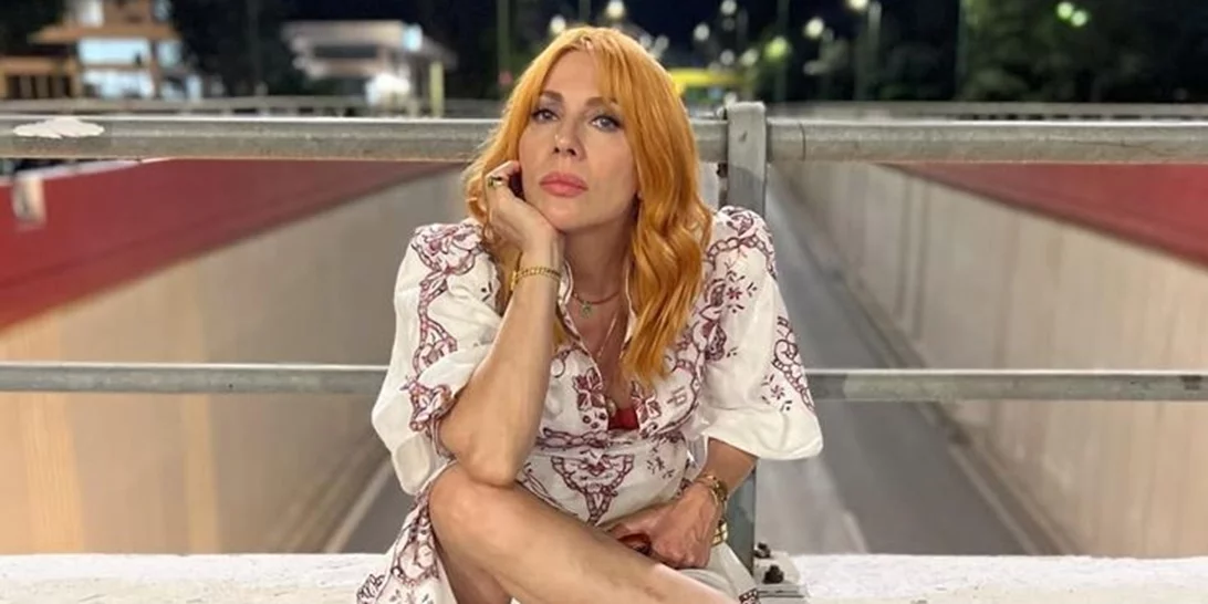 Σμαράγδα Καρύδη | Το ελληνικό μεσημεριανό που απόλαυσε στην Αίγινα