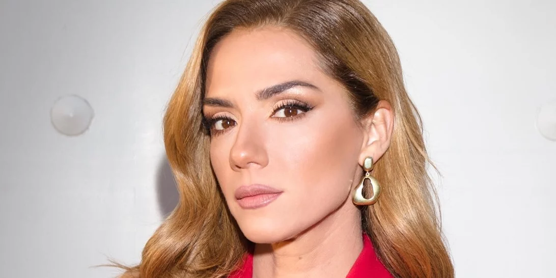 Βάσω Λασκαράκη | Το εντυπωσιακό glamorous look σε βραδινή της έξοδο