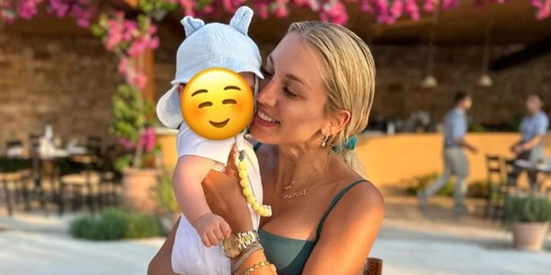 Full time μαμά η Κωνσταντίνα Σπυροπούλου | Στην παιδική χαρά με τον Βλάσση της