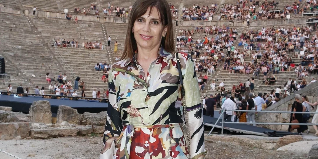 H Κατερίνα Διδασκάλου με naked pedicure | H τάση που λατρεύουν όλες οι κομψές γυναίκες