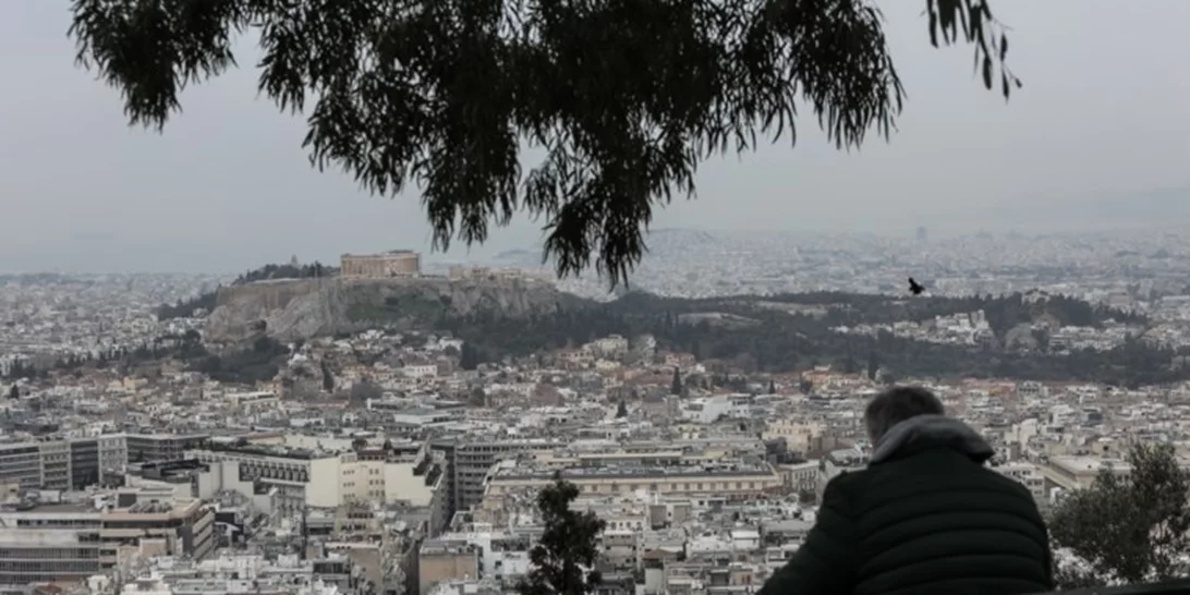 Καιρός | Με σκόνη και λασποβροχές η Τρίτη – Μέχρι 28 βαθμούς η θερμοκρασία