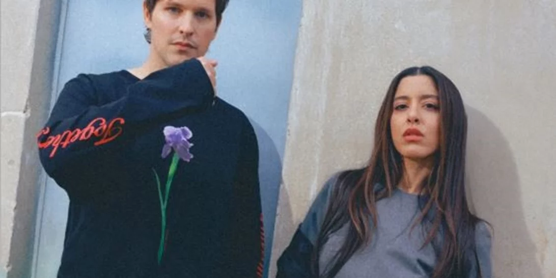 Μαρίνα Σάττι x Leon Of Athens - "ΕΔΩ" | Όταν ο χρόνος σταματά εκεί που υπάρχει αγάπη