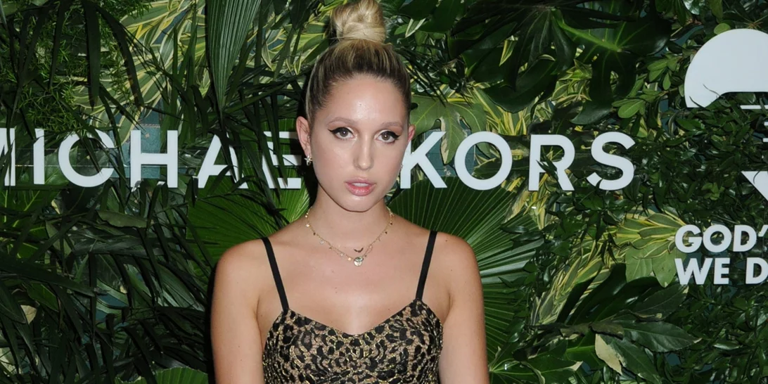 Μαρία Ολυμπία | Πάρε έμπνευση για το look της αποφοίτησής σου από την εμφάνισή της όταν πήρε πτυχίο ο αδελφός της