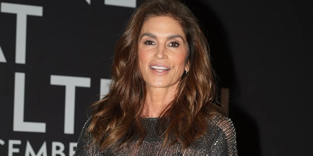 Η Cindy Crawford δοκίμασε το κούρεμα στο οποίο ορκίζονται οι πιο κομψές γυναίκες άνω των 50