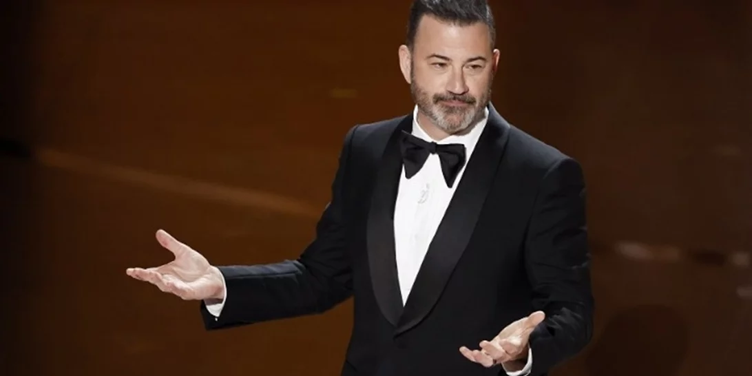 Ο Jimmy Kimmel υπερασπίζεται την ελευθερία του λόγου καθώς επιστρέφει στην τηλεόραση μετά την αναστολή της εκπομπής του