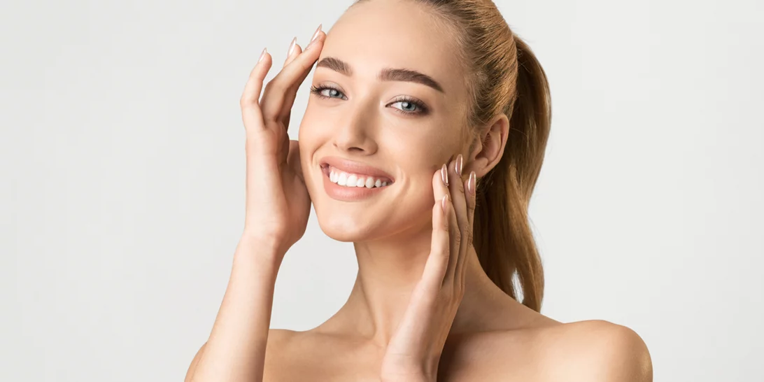 Τα 5 αγαπημένα μας λεπτόρρευστα foundations που γίνονται ένα με το δέρμα