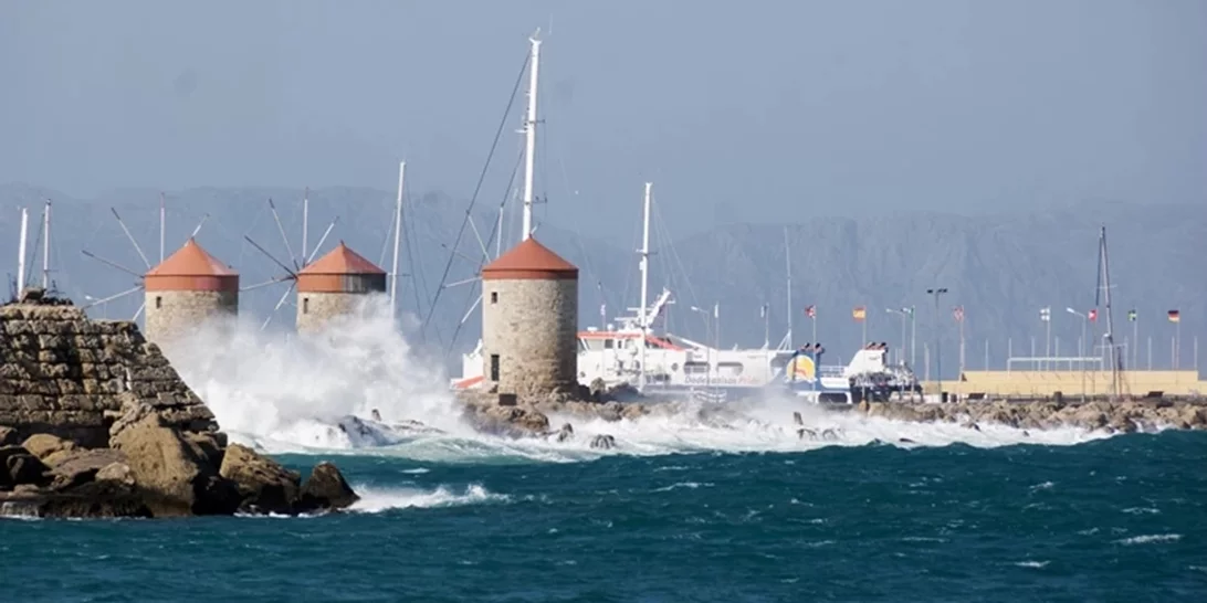 Ο καιρός σήμερα | Στους 36 βαθμούς το θερμόμετρο - Τα 8 μποφόρ φτάνουν οι άνεμοι