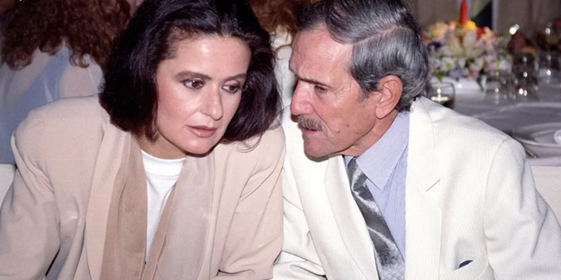 Το τρυφερό φιλί του Νίκου Φώσκολου στην Κάτια Δανδουλάκη πριν από 33 χρόνια