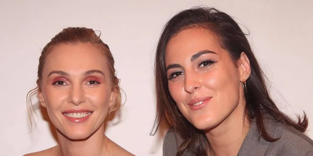 Τάμτα | Το νέο hair look της την κάνει να μοιάζει συνομήλικη με την 25χρονη κόρη της, Άννυ