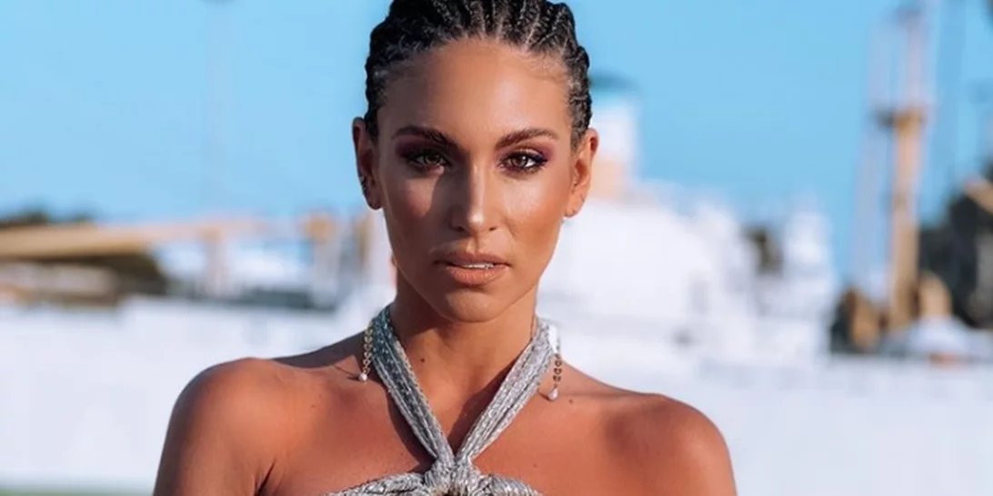 Αθηνά Οικονομάκου | Η αγαπημένη της μάσκαρα για μακριές, πλούσιες βλεφαρίδες