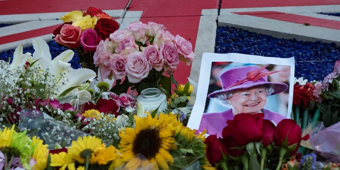 Βασίλισσα Ελισάβετ | Σήμερα ξεκινά το τελευταίο της ταξίδι - Η διαδρομή που θα ακολουθήσει η σορός μέχρι το Μπάκιγχαμ