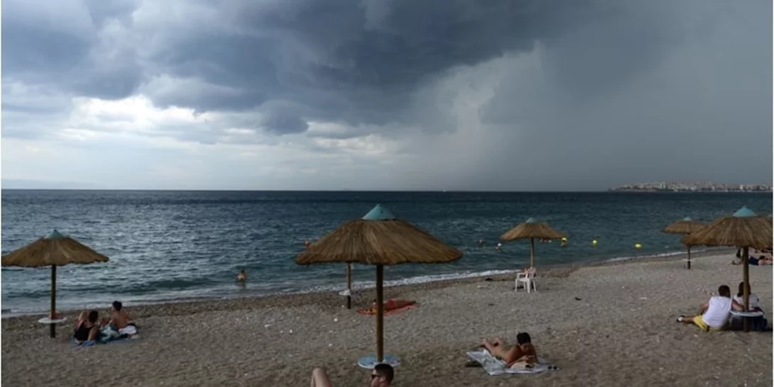 Από καύσωνας... φθινόπωρο | Ακραία αλλαγή με μπουρίνια και πτώση της θερμοκρασίας - Πού θα εκδηλωθούν σήμερα καταιγίδες