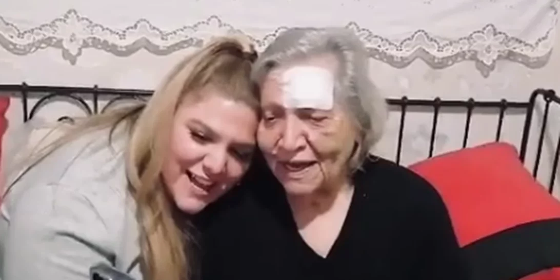 Δανάη Μπάρκα | Το τρυφερό βίντεο με τη γιαγιά της και η αποκάλυψη για το ατύχημα