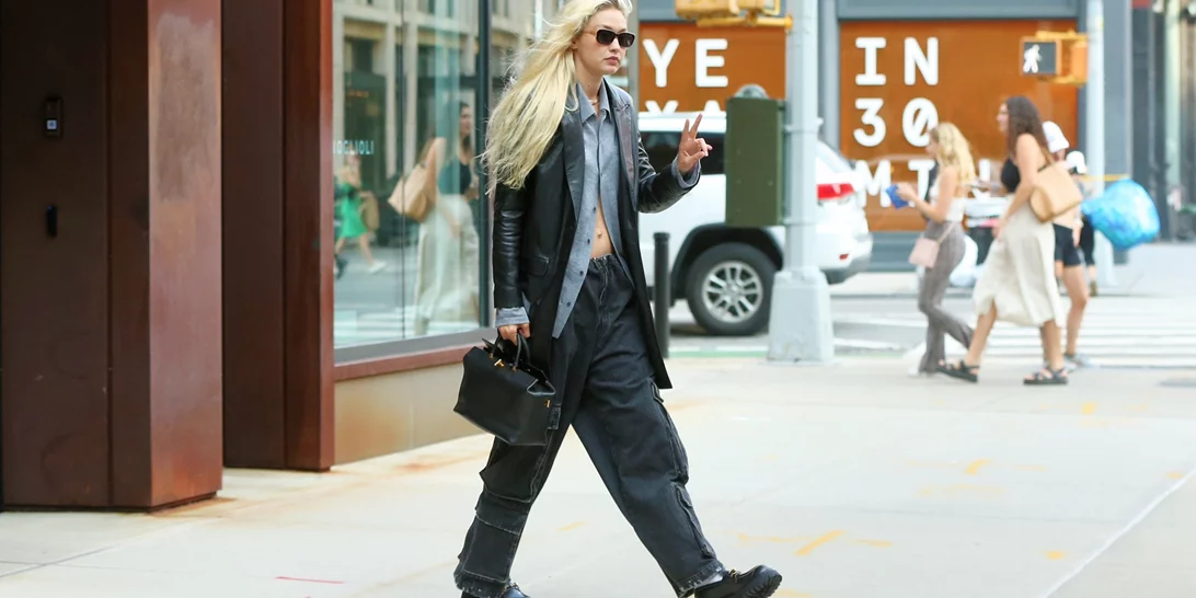 Τα 10 cargo παντελόνια που θα σε πείσουν να δοκιμάσεις την κορυφαία τάση της χρονιάς