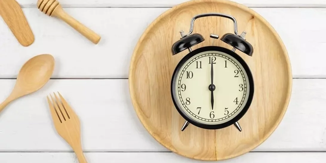 Δίαιτα μετά τις 6 μ.μ | Το κόλπο που αλλάζει το σώμα σου και τα κιλά σου