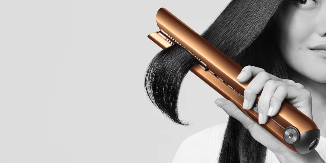 Το hot tool που θα σου εξασφαλίσει τα πιο εντυπωσιακά χτενίσματα (ακόμα και) στις διακοπές