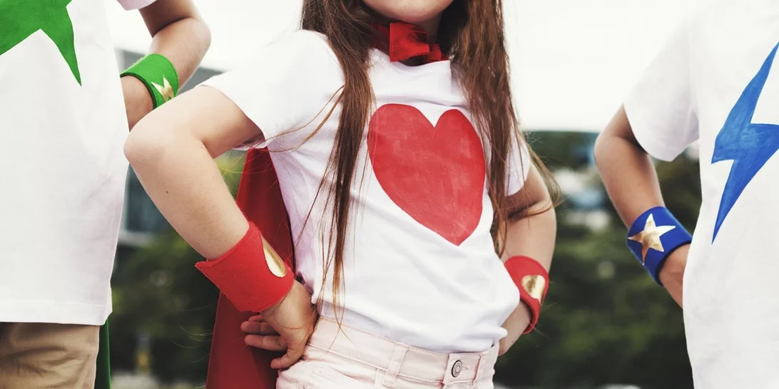 Γιατί δεν υπάρχουν "κοριτσίστικα" ρούχα με Σούπερ Ήρωες;