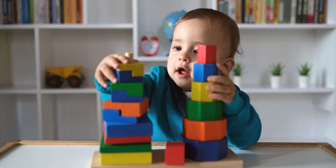 8 ιδανικά παιχνίδια για παιδιά μετά τα πρώτα τους γενέθλια