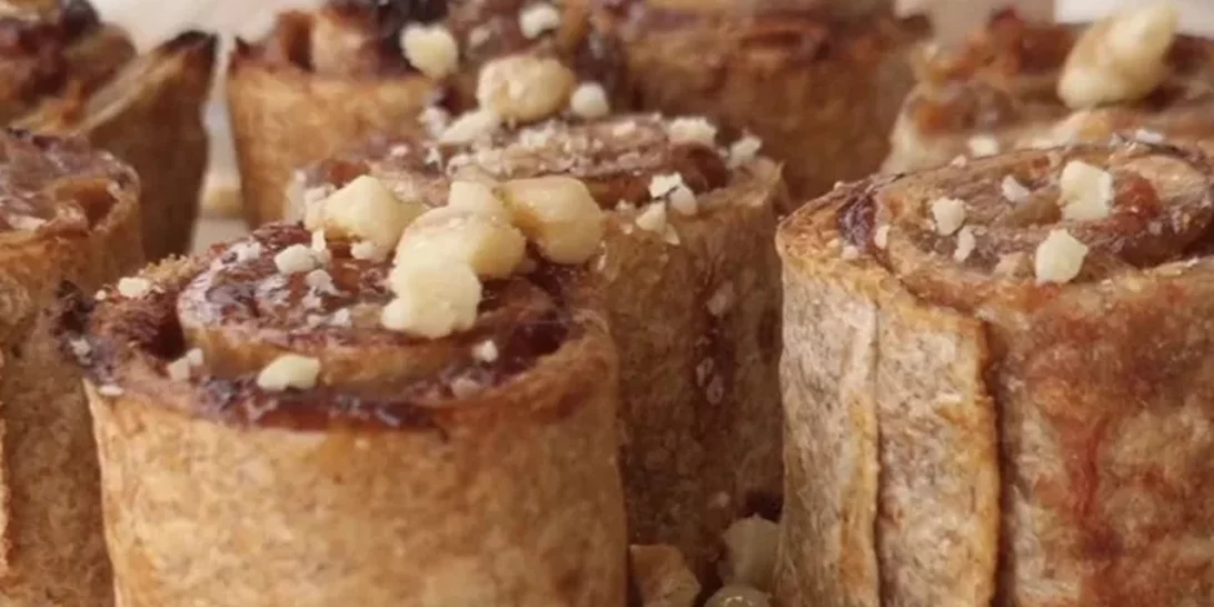 Cinnamon rolls με τορτίγια και μήλο | Η πιο λαχταριστή παραλλαγή