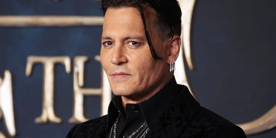 Ο Johnny Depp επιστρέφει στο δικαστήριο | Όσα πρέπει να ξέρεις για τη νέα δίκη στην οποία είναι κατηγορούμενος