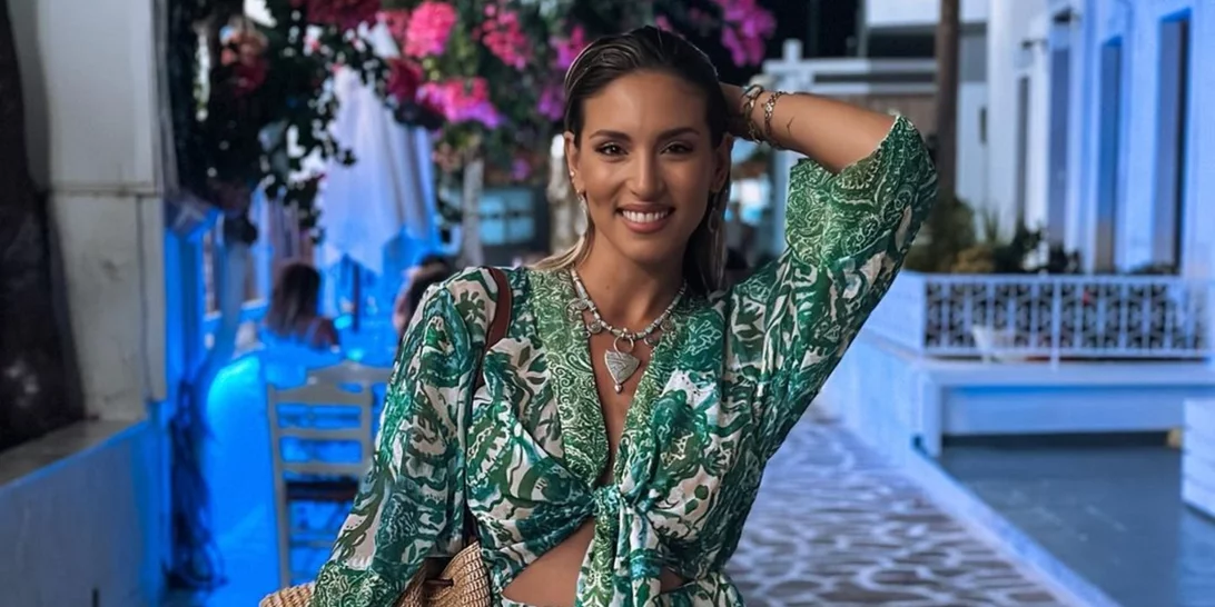 Τρία beach looks της Αθηνάς Οικονομάκου που θα ζήλευε ακόμα και η πιο ενημερωμένη fashionista