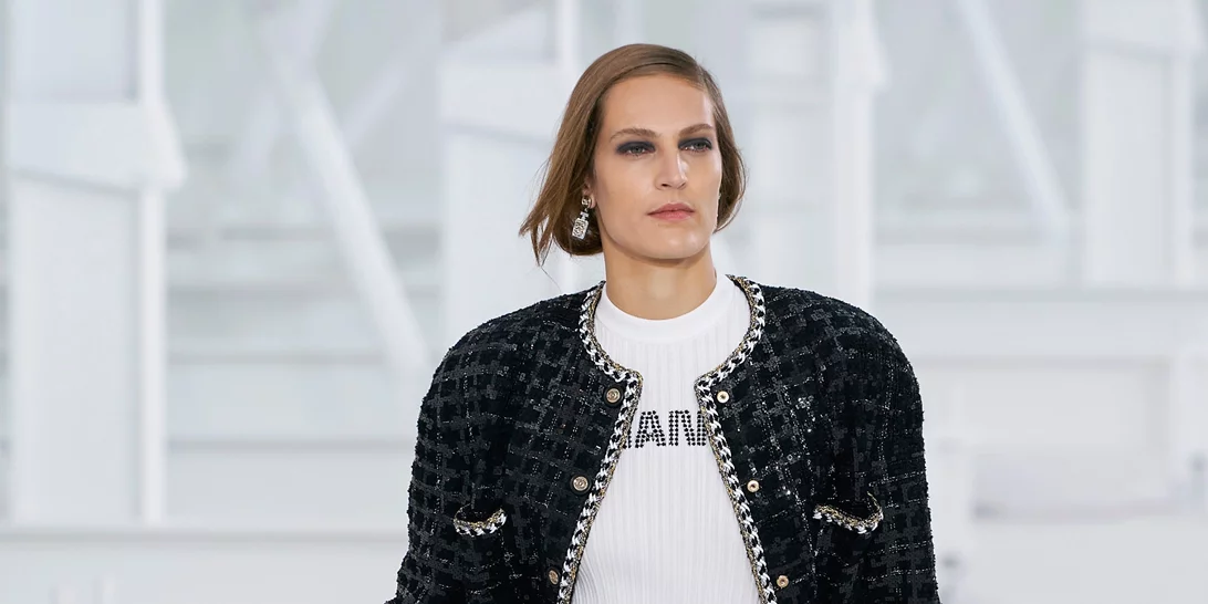 H τάση στα jeans που θα σε βάλει σιγά-σιγά σε ανοιξιάτικο mood