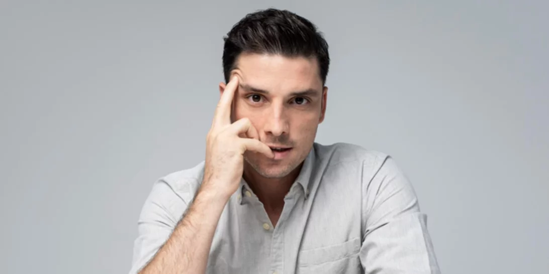 Ο Σπύρος Χατζηαγγελάκης  για την τηλεφωνική φάρσα στο θέατρο που εργάζεται | "Μία πλάκα που εξελίχθηκε σε τραγελαφικό γεγονός"