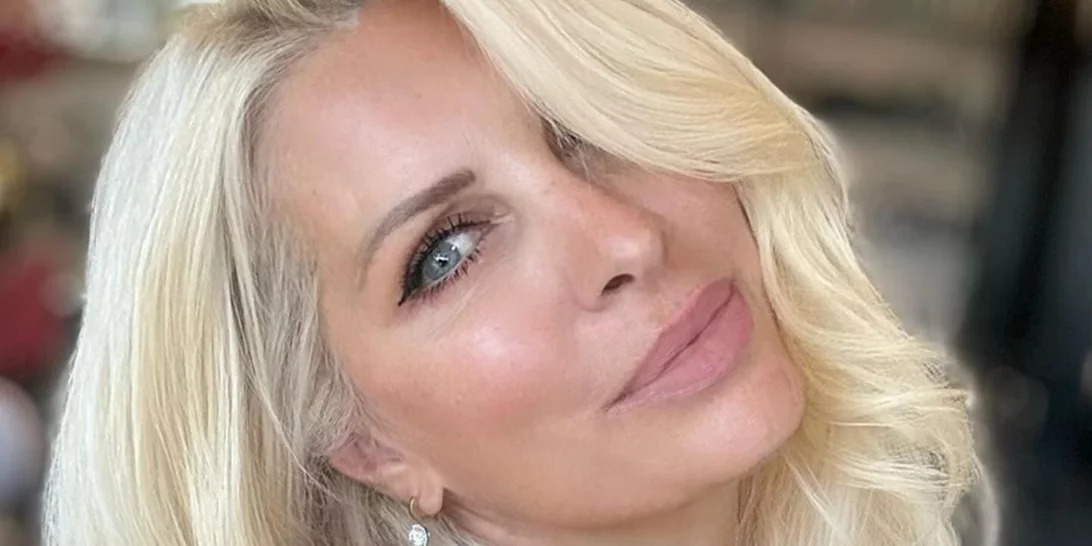 Η Ελένη Μενεγάκη χωρίς ίχνος μακιγιάζ στο Onar | Το "δυνατό" μήνυμα που έστειλε στο Instagram