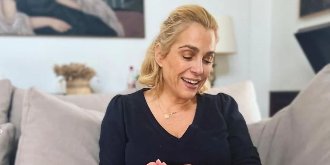 Τζένη Μπότση | Στόλισε το χριστουγεννιάτικο δέντρο με την Αλίκη της - Το ιδιαίτερο στολίδι