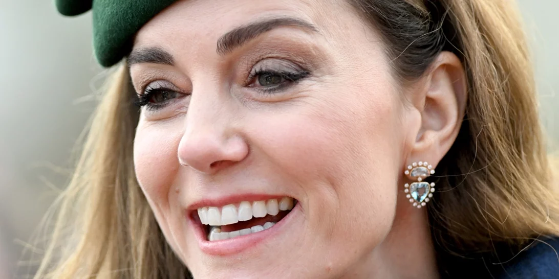 Kate Middleton - Βασίλισσα Καμίλα | Ο λόγος που επέλεξαν ασορτί look στη χριστουγεννιάτικη λειτουργία