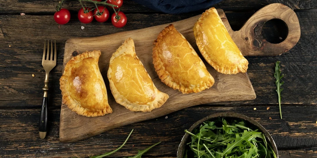 Τυροπιτάκια σε 5 λεπτά...και γίνονται πεντανόστιμα!