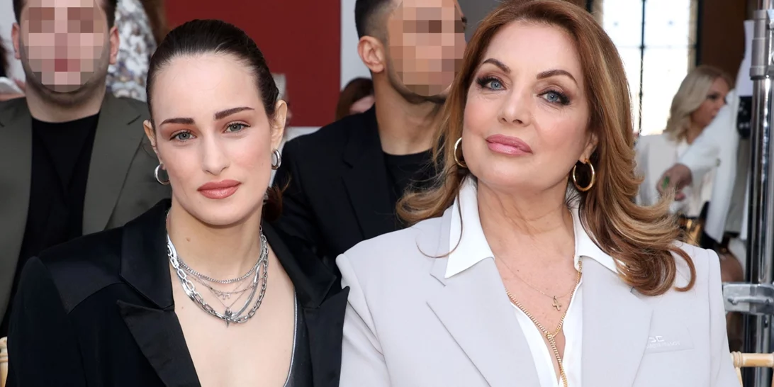 H Άντζελα Γκερέκου πέρασε μία χαλαρή Κυριακή στο διαμέρισμα της κόρης της στο Παγκράτι