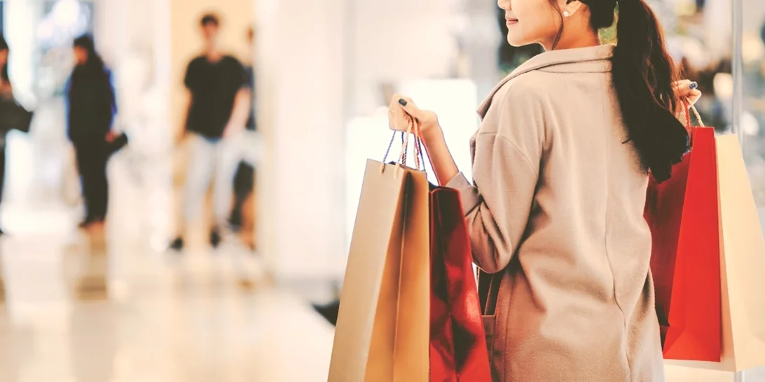 Summer must haves | Έλα για ψώνια μαζί με μία συντάκτρια μόδας στο Mediterranean Cosmos