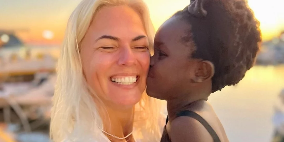 Γενέθλια για τη Χριστίνα Κοντοβά | Τα ξεχωριστό "πάρτι" στην παραλία, παρέα με την κόρη της, Έιντα