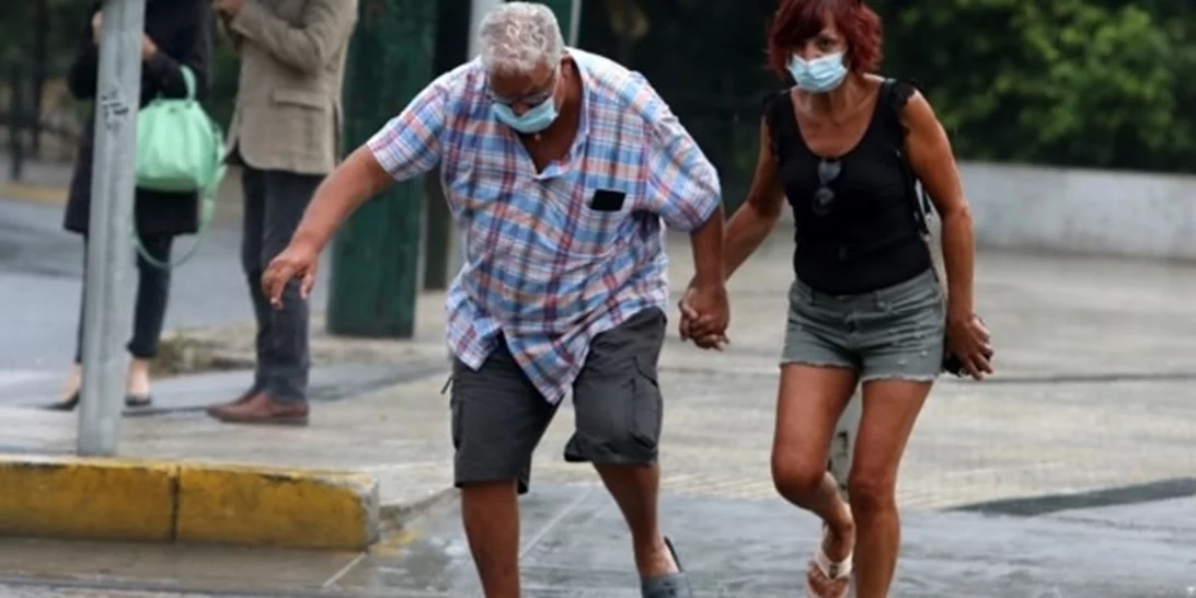 Ο καιρός σήμερα | Βροχές και καταιγίδες σε πολλές περιοχές της χώρας - Ενισχυμένοι οι άνεμοι