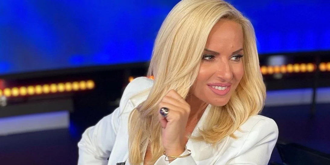 Η Μαρία Μπεκατώρου φόρεσε το δερμάτινο κολάν με κομψό τρόπο