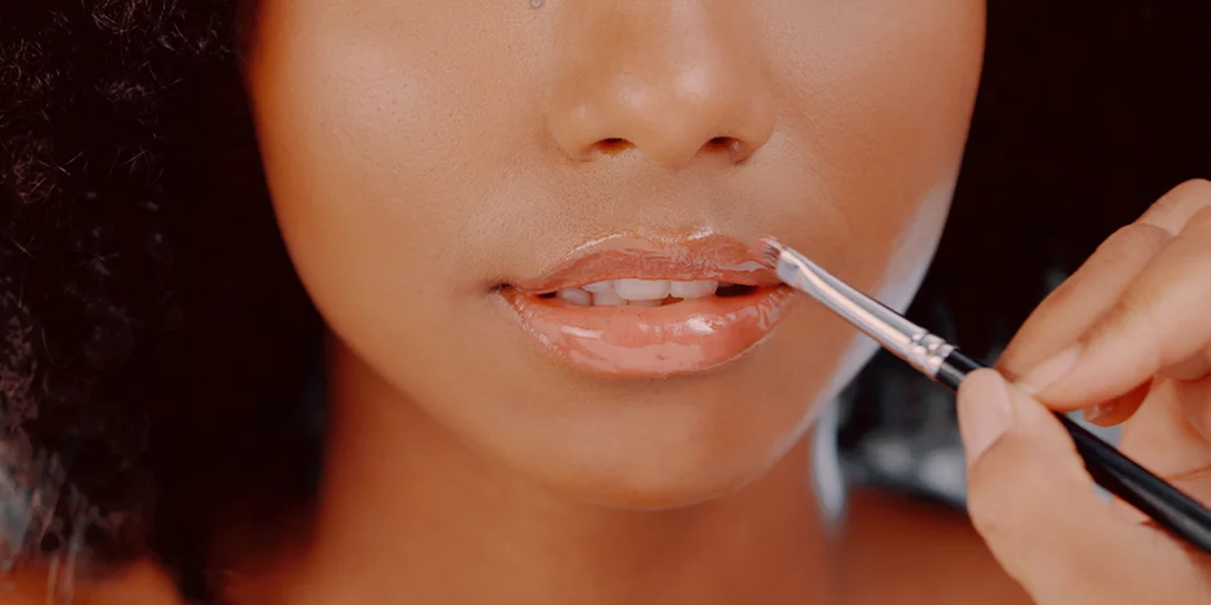 Τα αγαπημένα μας lip gloss για φυσικά σαρκώδη και ελκυστικά χείλη
