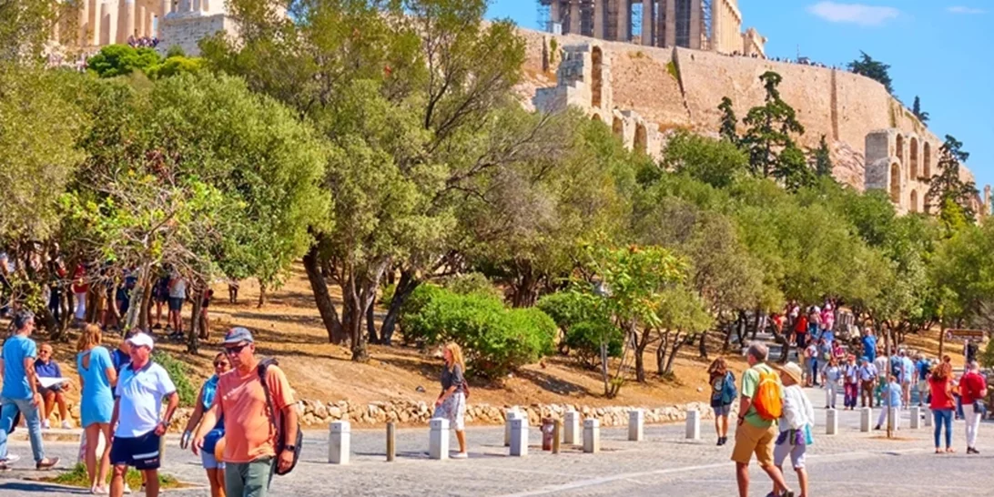 Ερχεται εκτίναξη κρουσμάτων κορονοϊού με 20.000 την ημέρα | Χωρίς φρένο το έκτο κύμα της πανδημίας