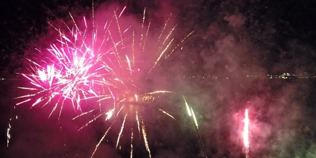 Πάτρα | Με φαντασμαγορική τελετή λήξης και εντυπωσιακά πυροτεχνήματα ολοκληρώθηκαν οι εκδηλώσεις του φετινού καρναβαλιού