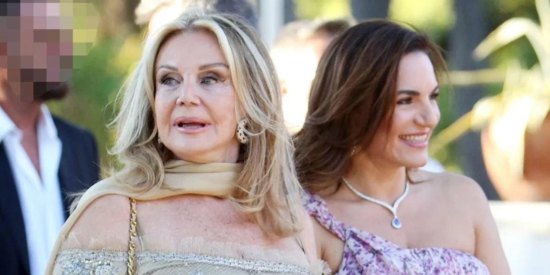 Αγάπη Πολίτη | Πιο ξανθιά από ποτέ στον γάμο του γιου της, Παύλου Βαρδινογιάννη