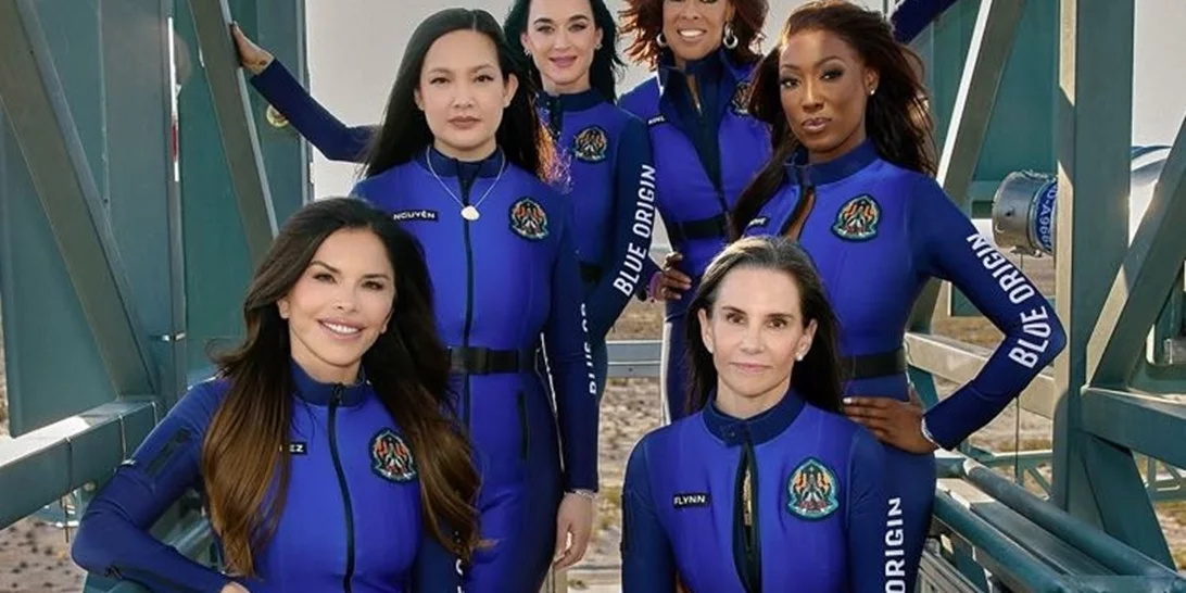 "Ελιτισμός και όχι φεμινισμός" | Κάποιοι δεν είδαν με καλό μάτι το περιβόητο διαστημικό ταξίδι του "Blue Origin". Και δεν τους αδικούμε