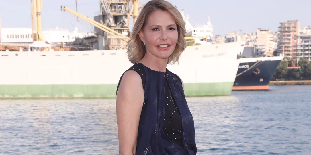 Η Τζένη Μπαλατσινού σε μια σπάνια φωτογραφία από τα εφηβικά της χρόνια | Το ηχηρό μήνυμα για τα μικρά κορίτσια