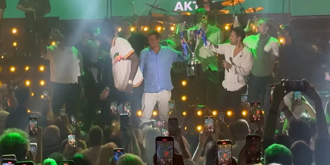 Το ξέφρενο γλέντι του Παναθηναϊκού στον Κωνσταντίνο Αργυρό