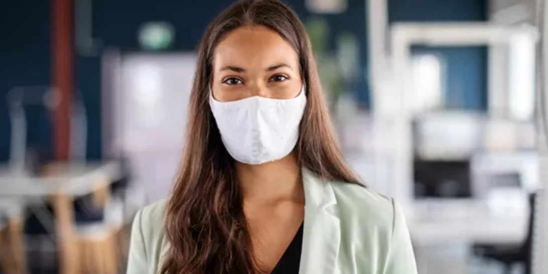 Πιθανή η κατάργηση της μάσκας από 1η Ιουνίου | Νέα έξαρση της πανδημίας το φθινόπωρο