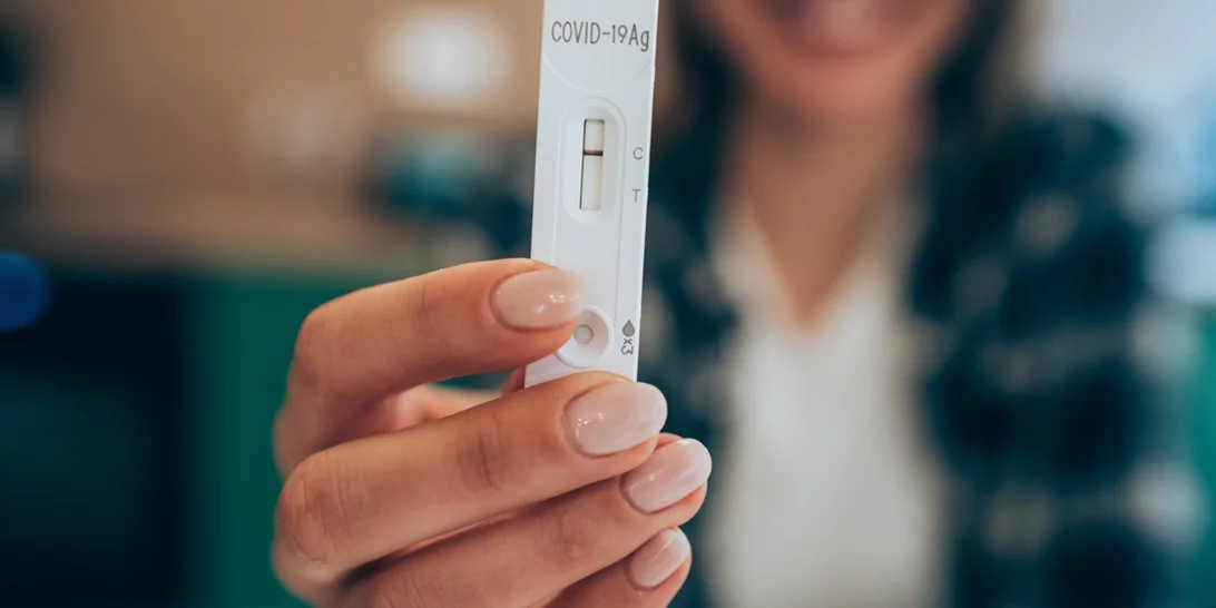 Ξεκινά η δωρεάν διάθεση self test ενόψει εορτών - Πώς θα γίνει η διανομή